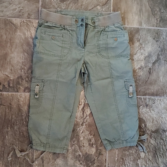 Cargo Capris - Picture 1 of 3